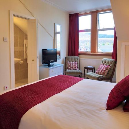 The Cedars Guest House Dunoon Bagian luar foto