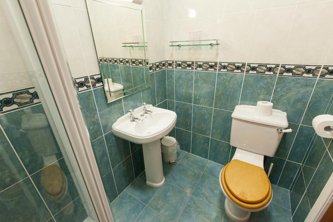The Cedars Guest House Dunoon Bagian luar foto