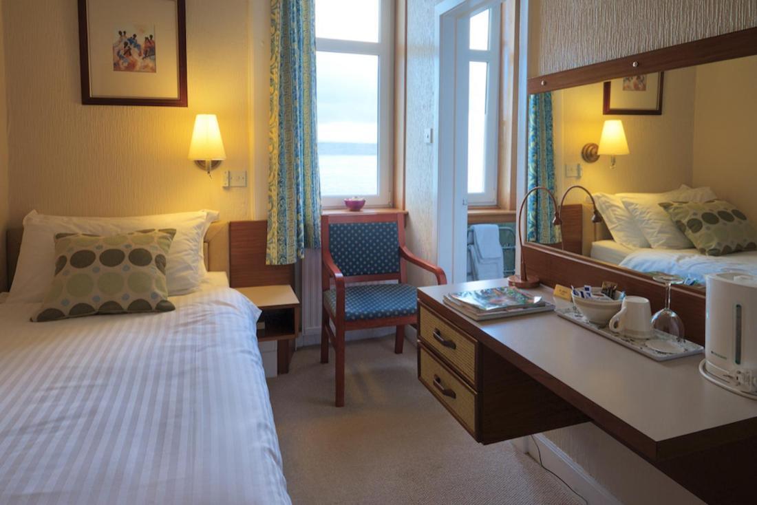 The Cedars Guest House Dunoon Bagian luar foto