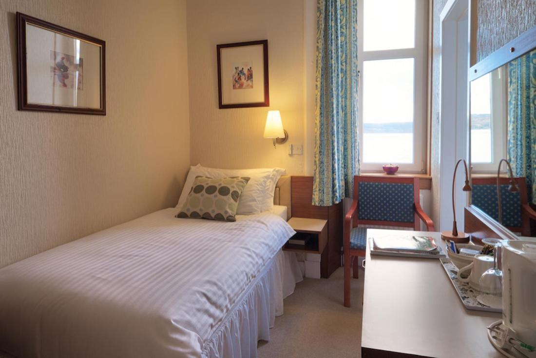 The Cedars Guest House Dunoon Bagian luar foto